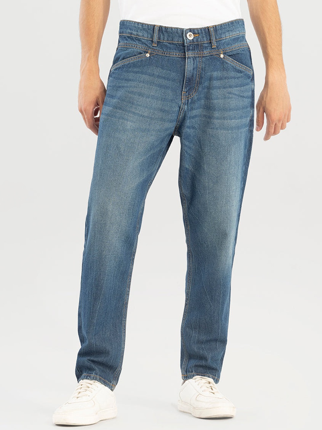 

Snitch Men Relaxed Fit Low Distress Light Fade Stretchable Jeans, Blue