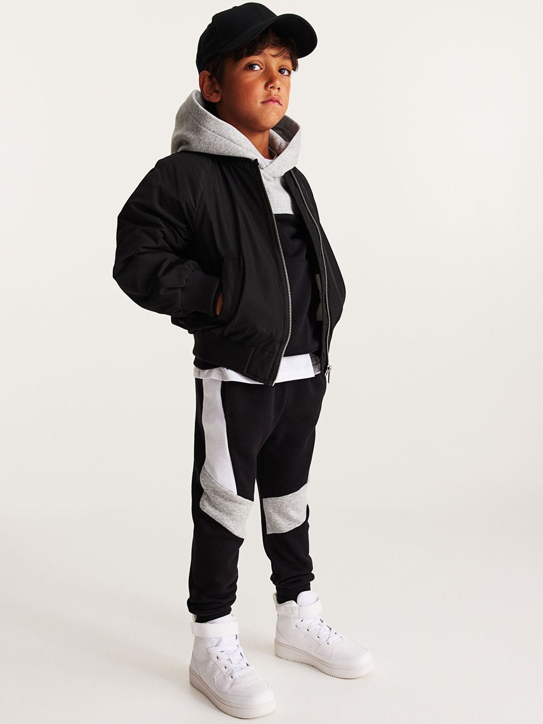 

H&M Boys Joggers, Black