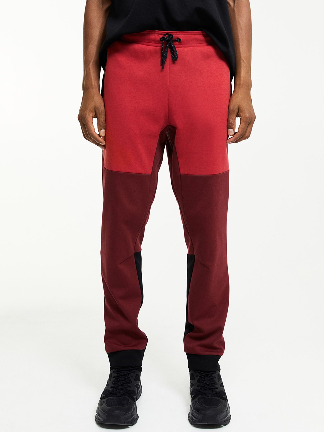 

H&M Men DryMove Sports Joggers, Red