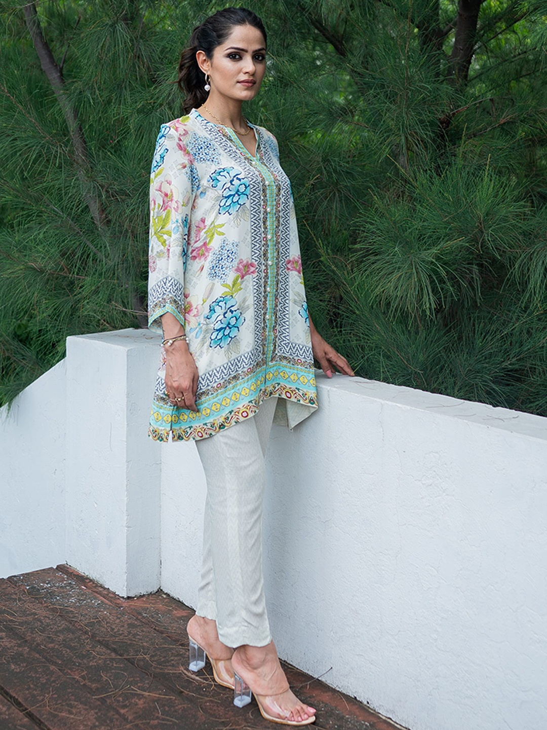 

INCHING INDIA Floral Printed Tunic With Trousers, White