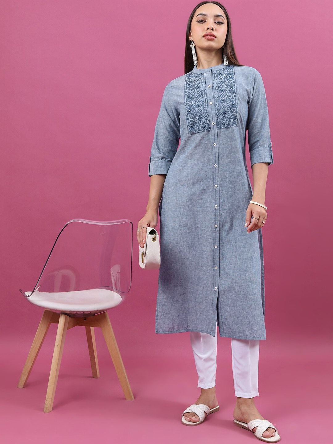 

Vishudh Geometric Yoke Design Embrioderd Cotton Kurta, Blue