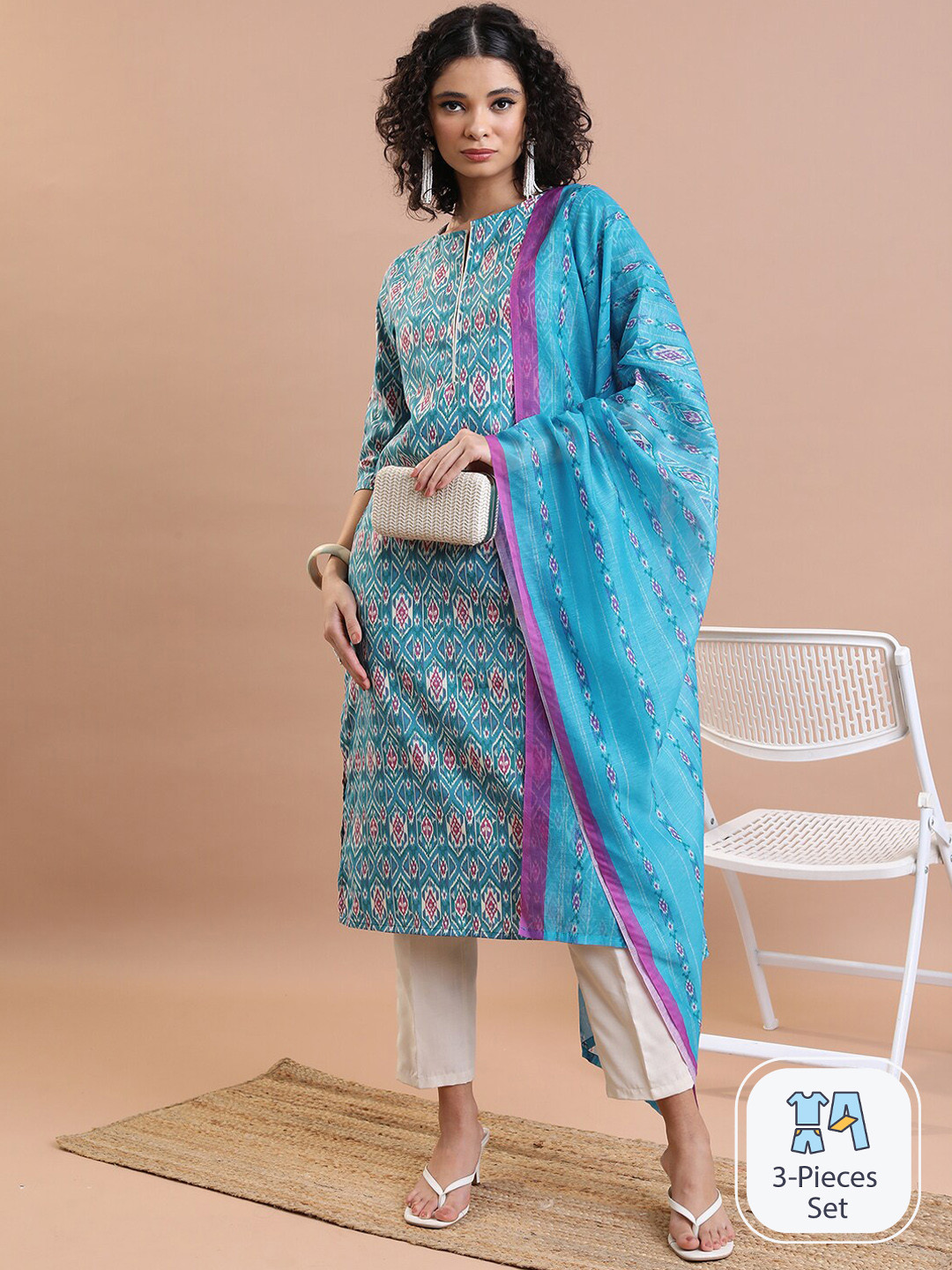 

Vishudh Ethnic Motifs Printed Regular Kurta with Trousers & Dupatta, Turquoise blue