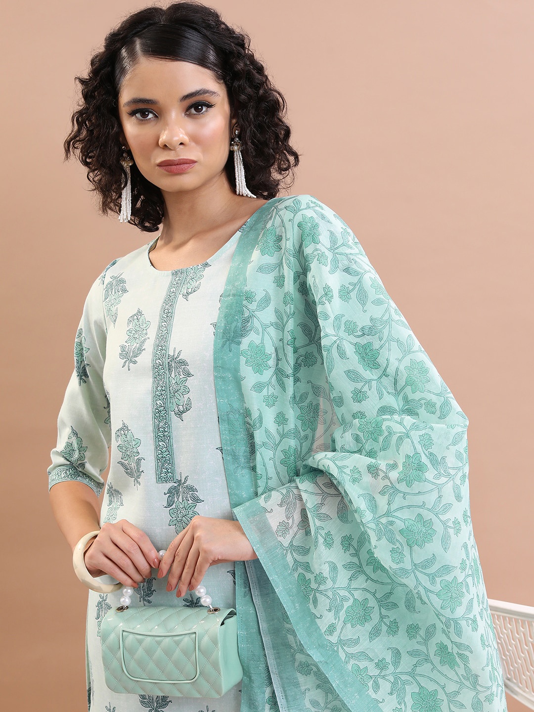 

Vishudh Floral Printed Straight Kurta & Trousers With Dupatta, Green