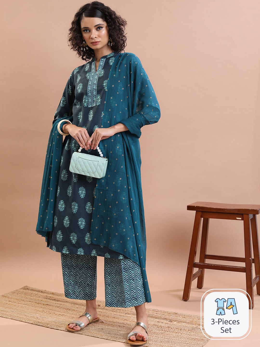 

Vishudh Ethnic Motifs Printed Mandarin Collar Straight Kurta & Palazzos With Dupatta, Teal