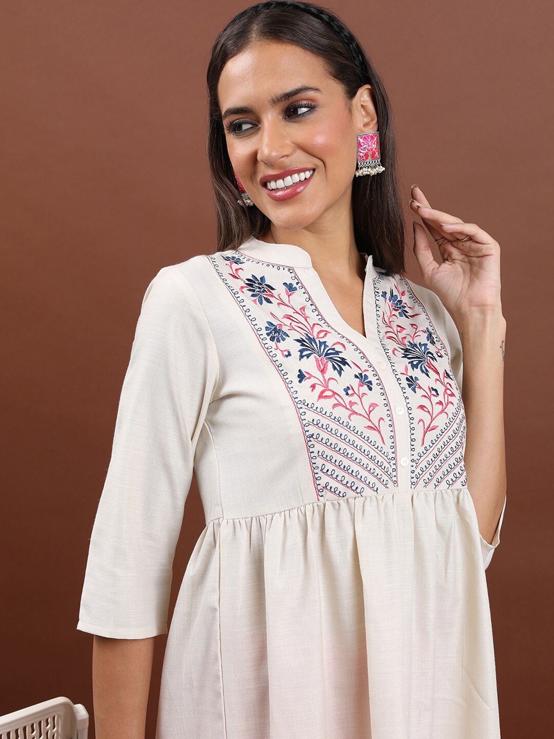 

Vishudh Mandarin Collar Floral Embroidered Tunic, Off white