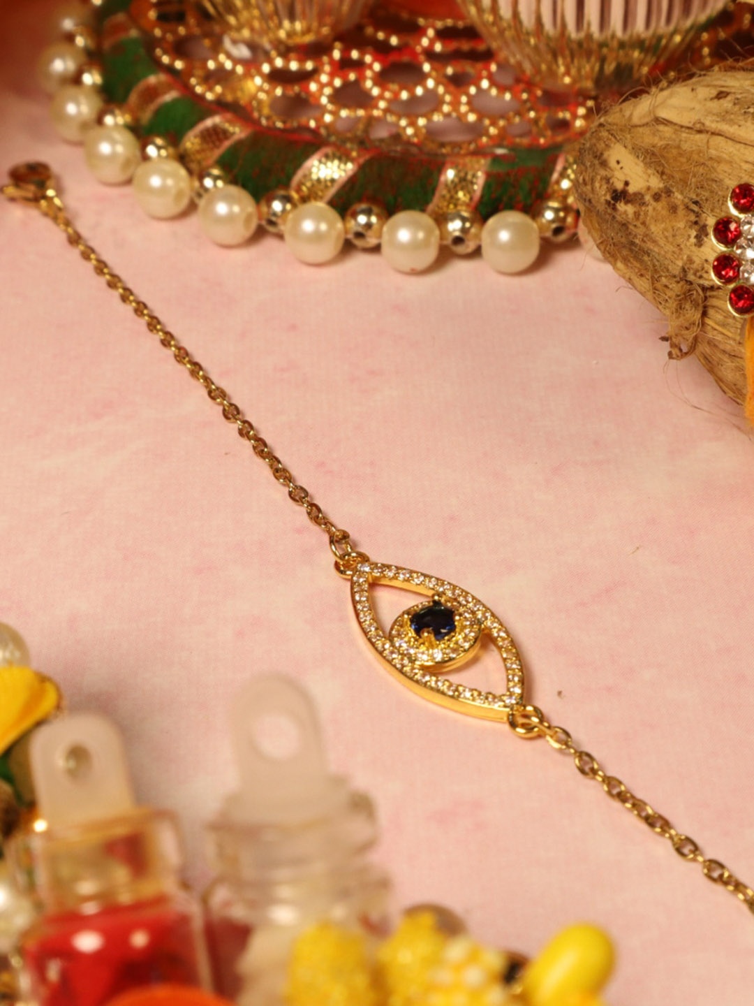 

SALTY Men Eye of Protection Rakhi, Gold