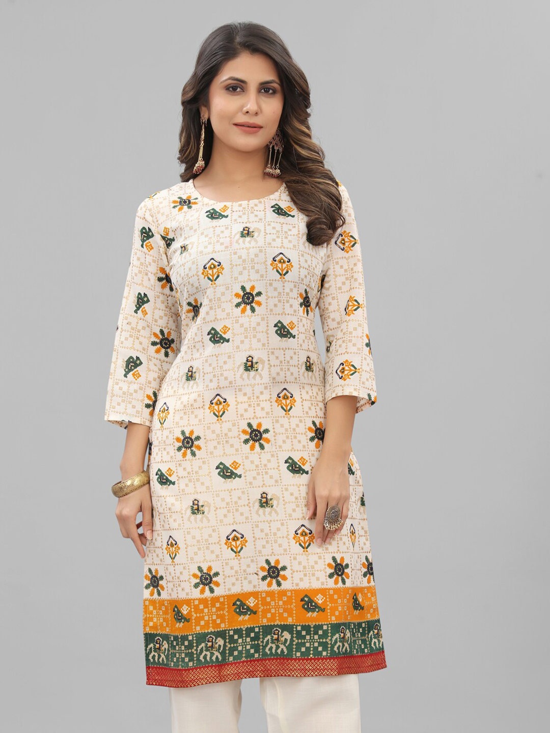 

Riti Women Maroon Ethnic Motifs Printed Kurta, Off white