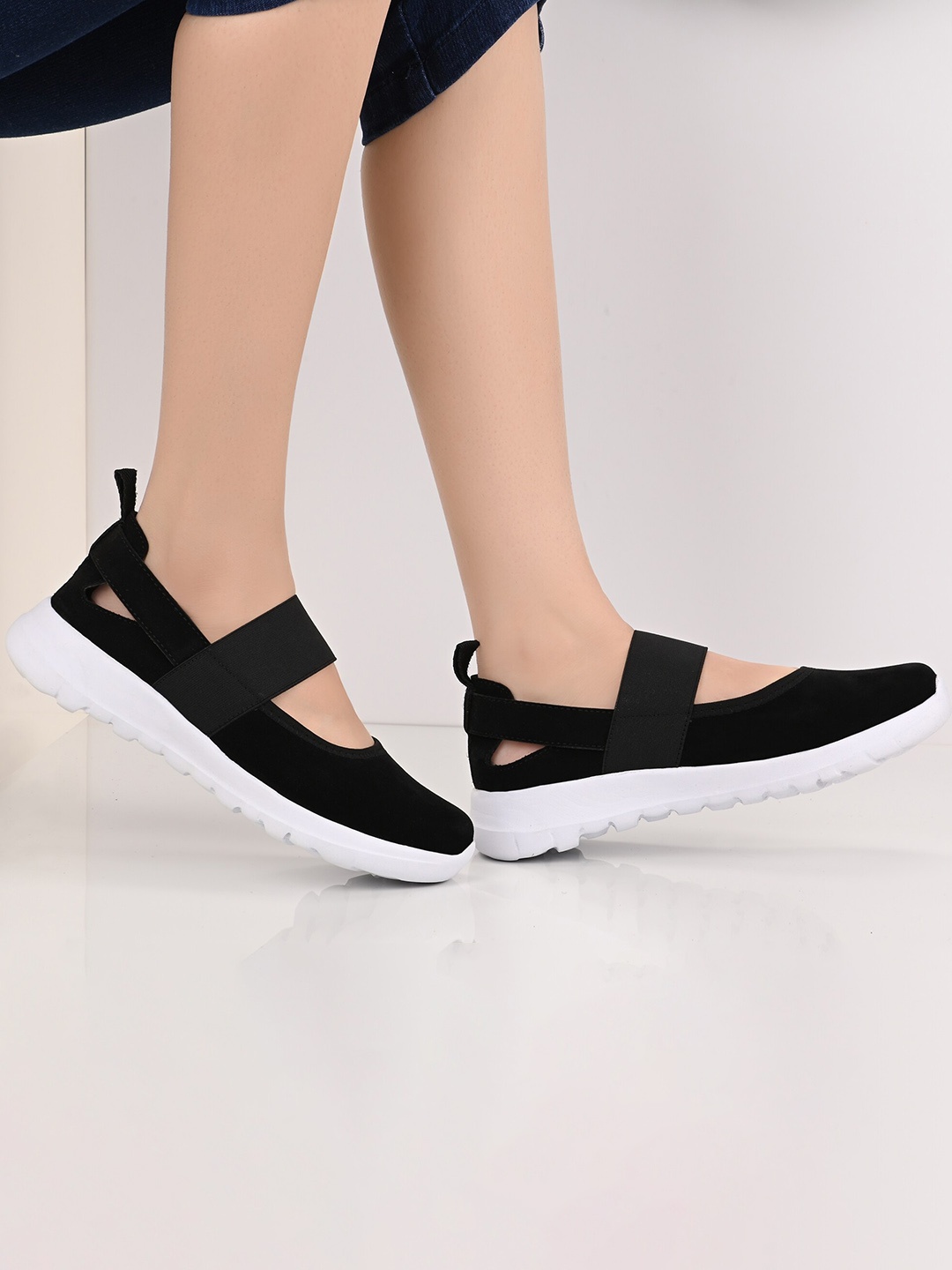

MISEEN Women Lightweight Suede Slip-On Sneakers, Black