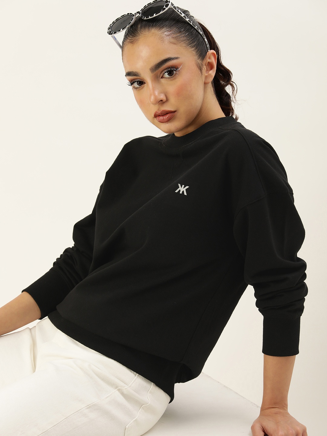 

Kook N Keech Women Solid Pullover Sweatshirt, Black