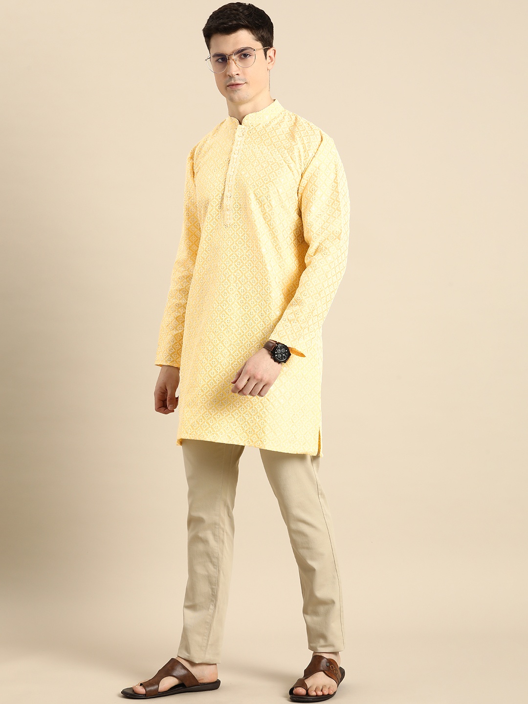 

Anouk Men Geometric Embroidered Chikankari Kurta, Yellow
