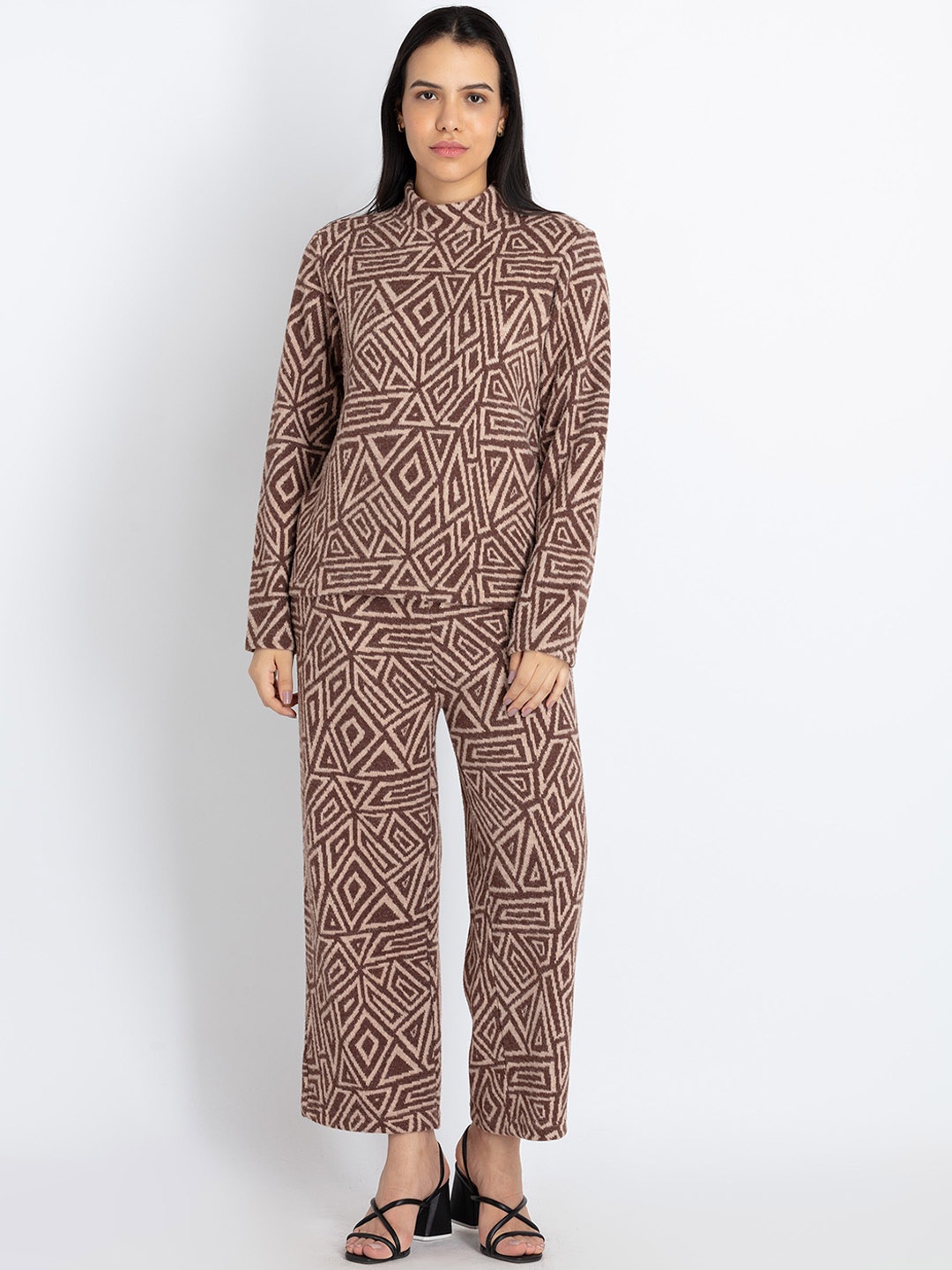 

Status Quo Printed Knitted Top & Trousers, Brown