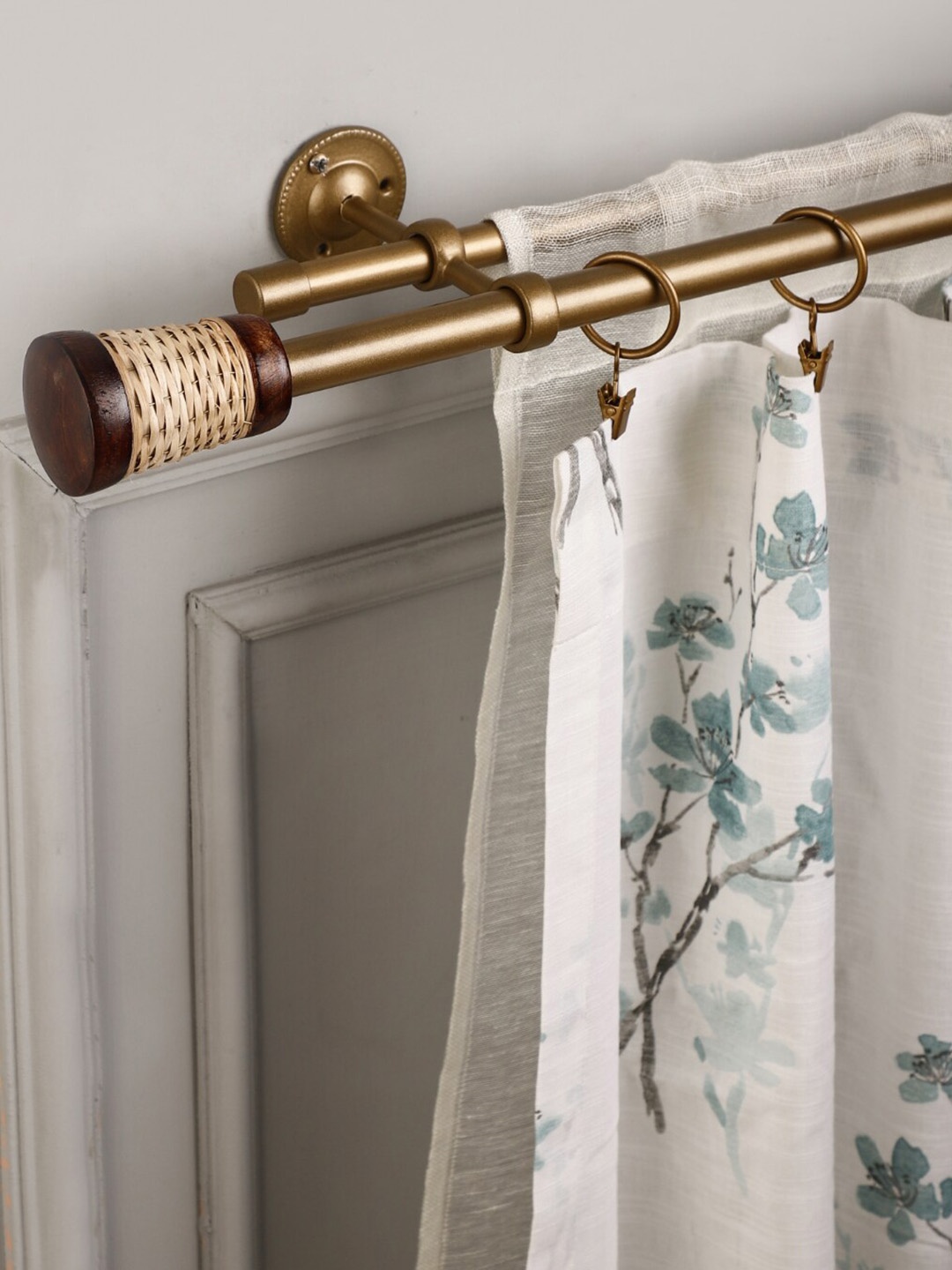

The Decor Mart Yellow Extendable Double Curtain Rods, Gold