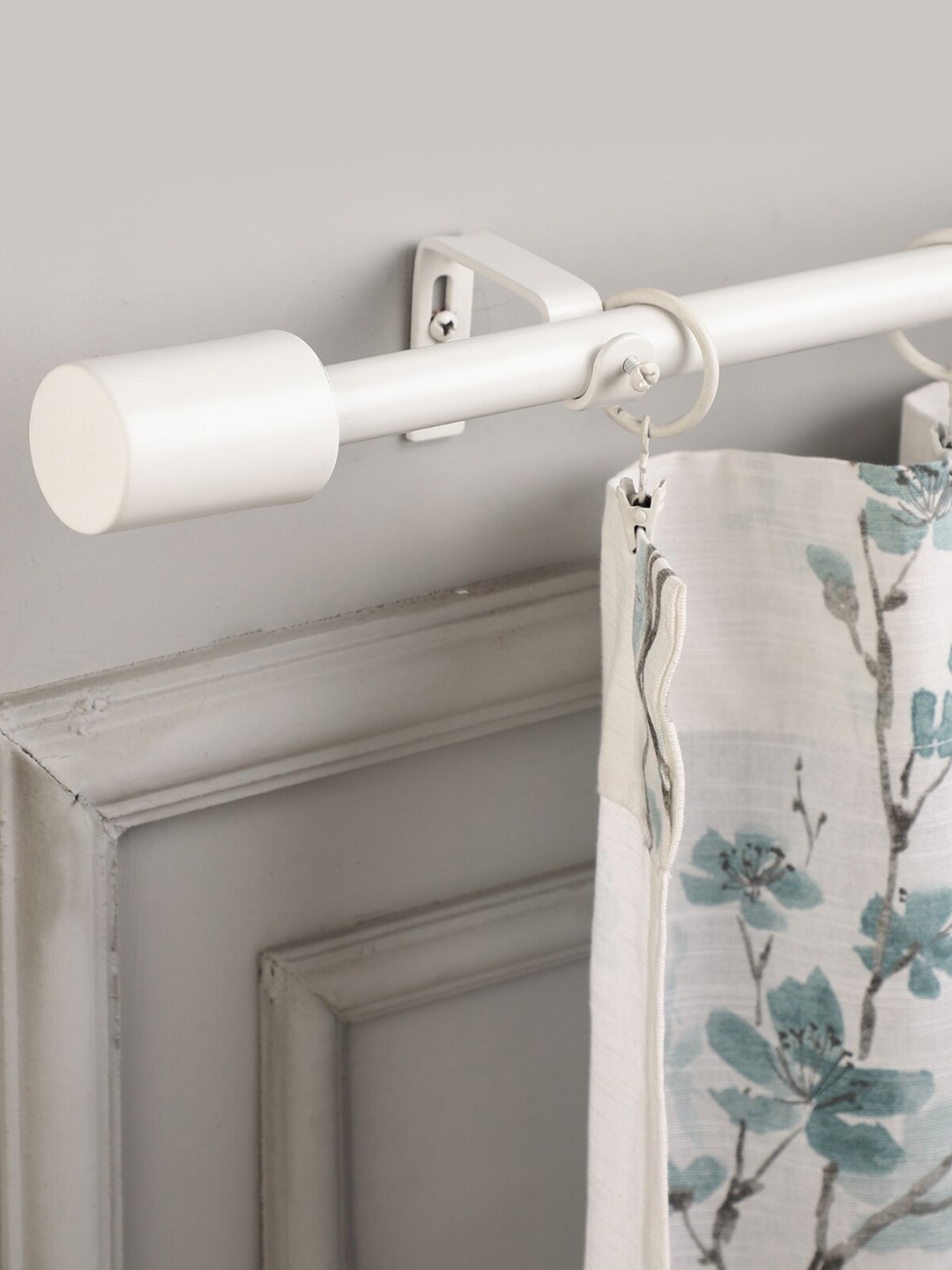

The Decor Mart White 2 Pieces Extendable Double Curtain Rods With Brackets