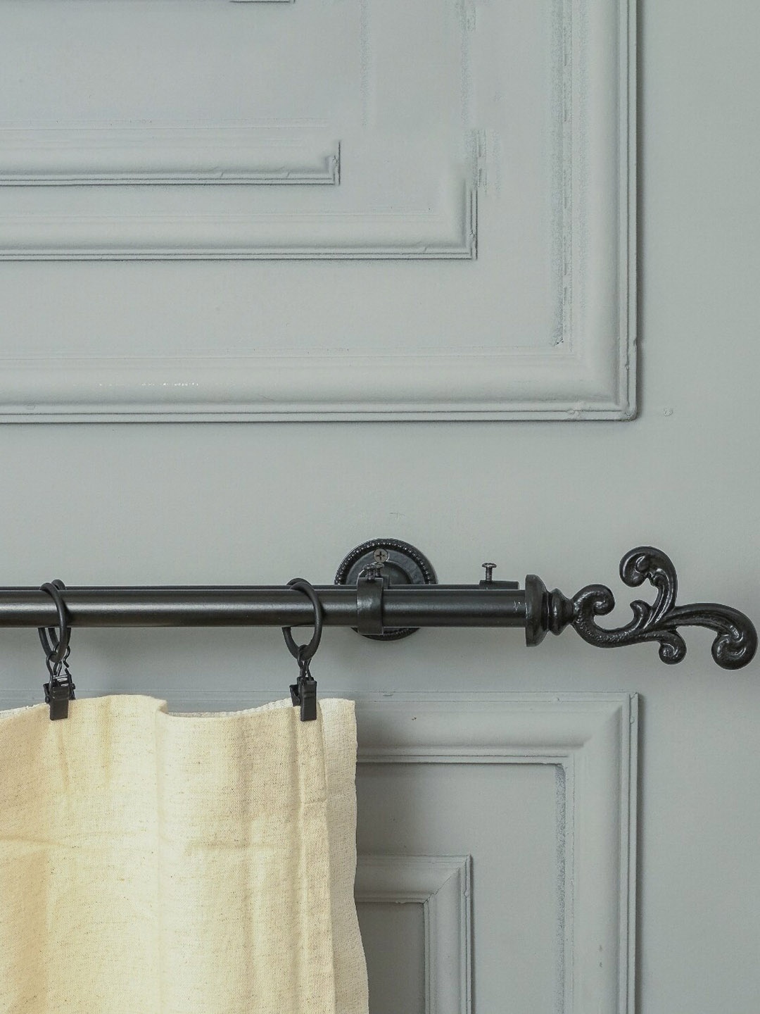 

The Decor Mart Black Iron Curtain Rods With Brackets