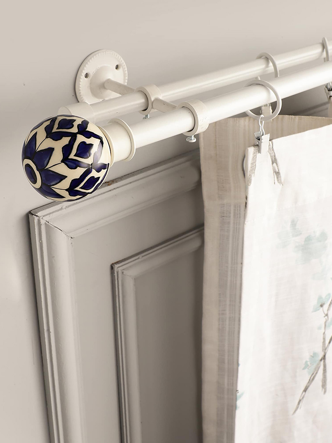 

The Decor Mart White & Blue Extendable Curtain Rods With Brackets