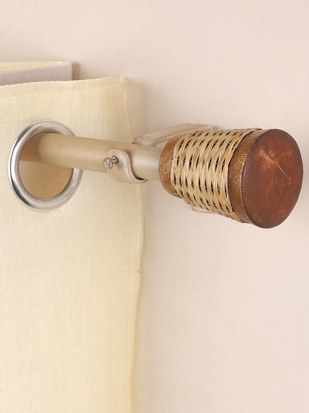 

The Decor Mart Beige & Brown Iron Curtain Rods With Brackets