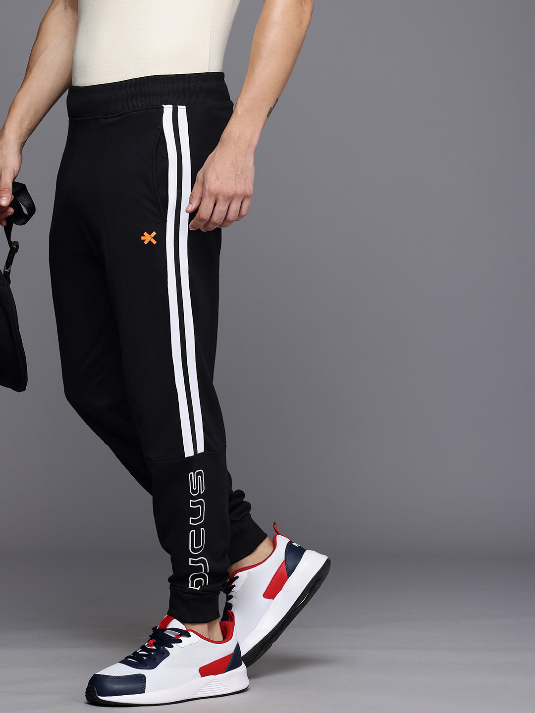 

HRX by Hrithik Roshan Men Lifestyle Typography Joggers, Black