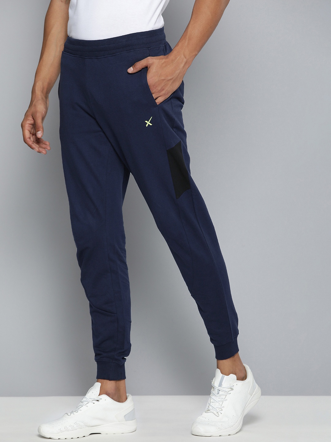 

HRX by Hrithik Roshan Men Lifestyle Solid Regular Fit Joggers, Navy blue