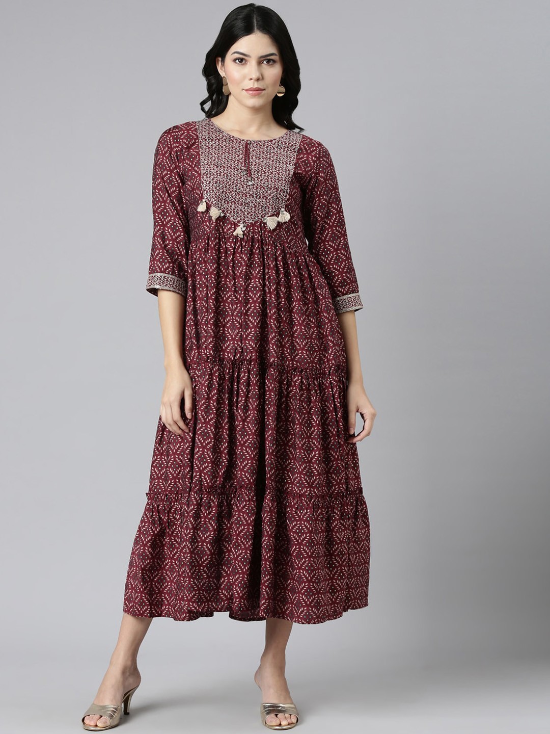 

Neerus Ethnic Motifs Printed Anarkali Kurta, Maroon