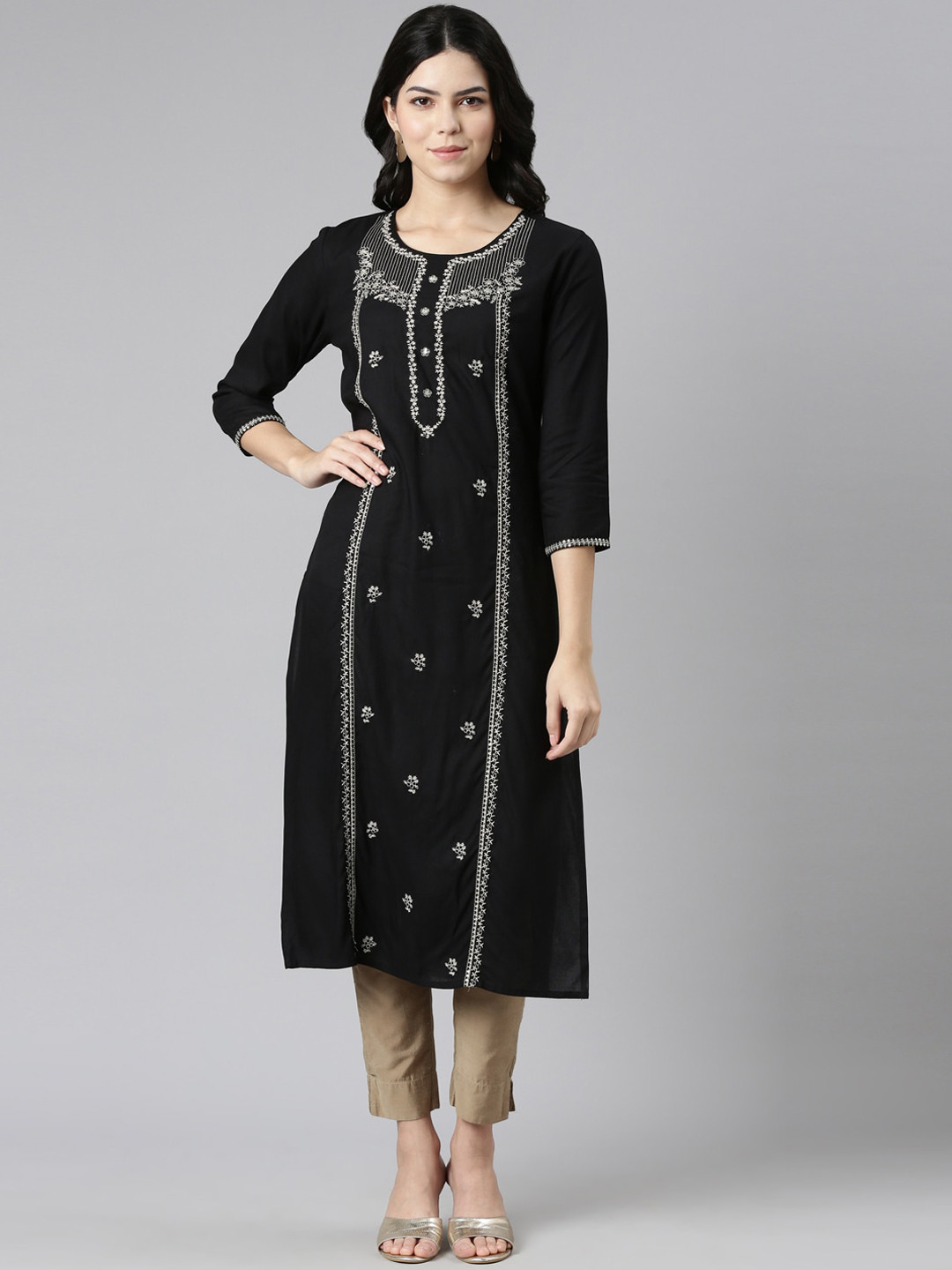 

Neerus Floral Embroidered Straight Sequinned Kurta, Black