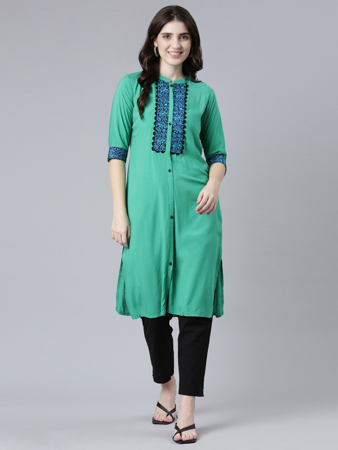 

Neerus Floral Yoke Design Thread Work A-Line Kurta, Green