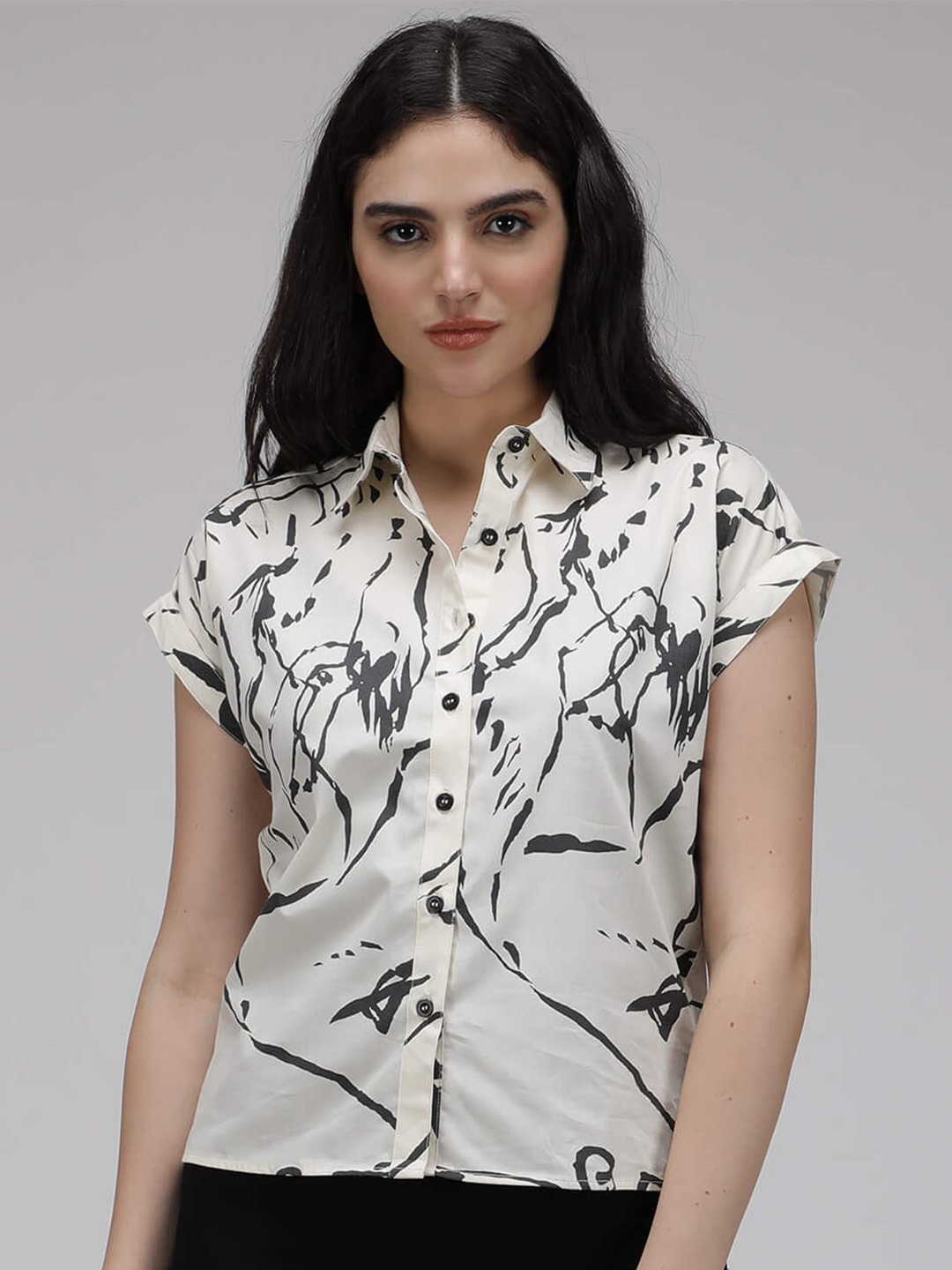 

IDK Abstract Printed Spread Collar Extended Sleeves Casual Shirt, Off white