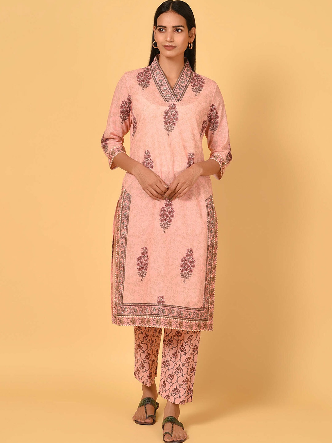 

NUHH Floral Printed Regular Pure Cotton Kurta With Trousers, Pink