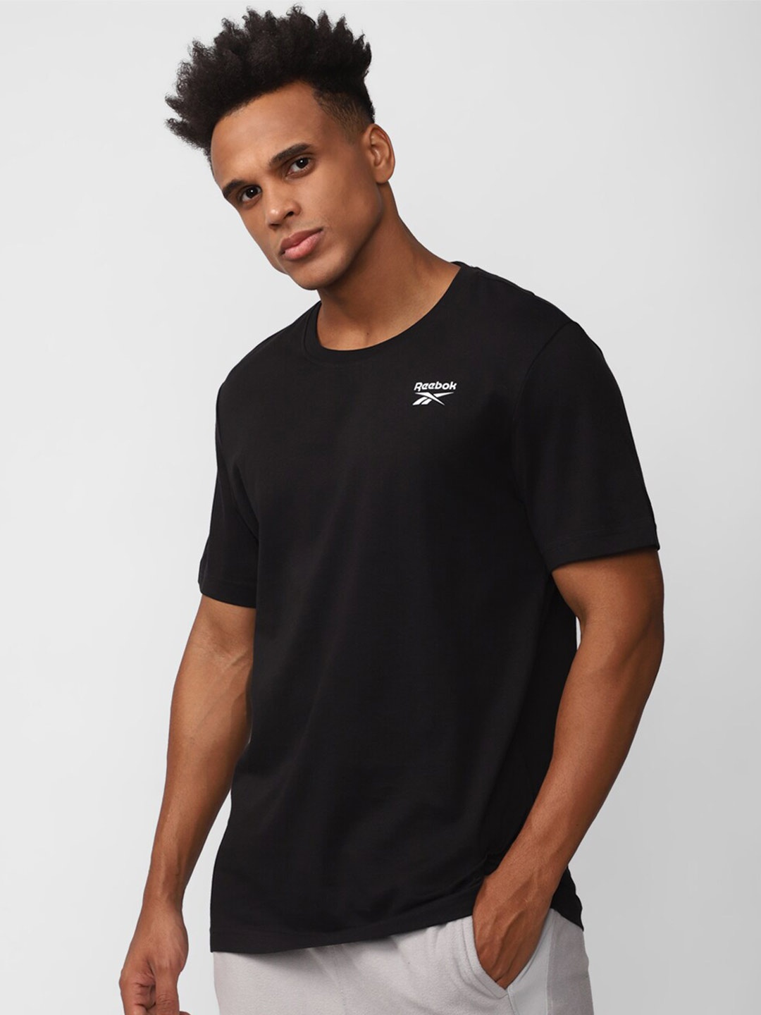 

Reebok Left Chest Logo Tshirts, Black