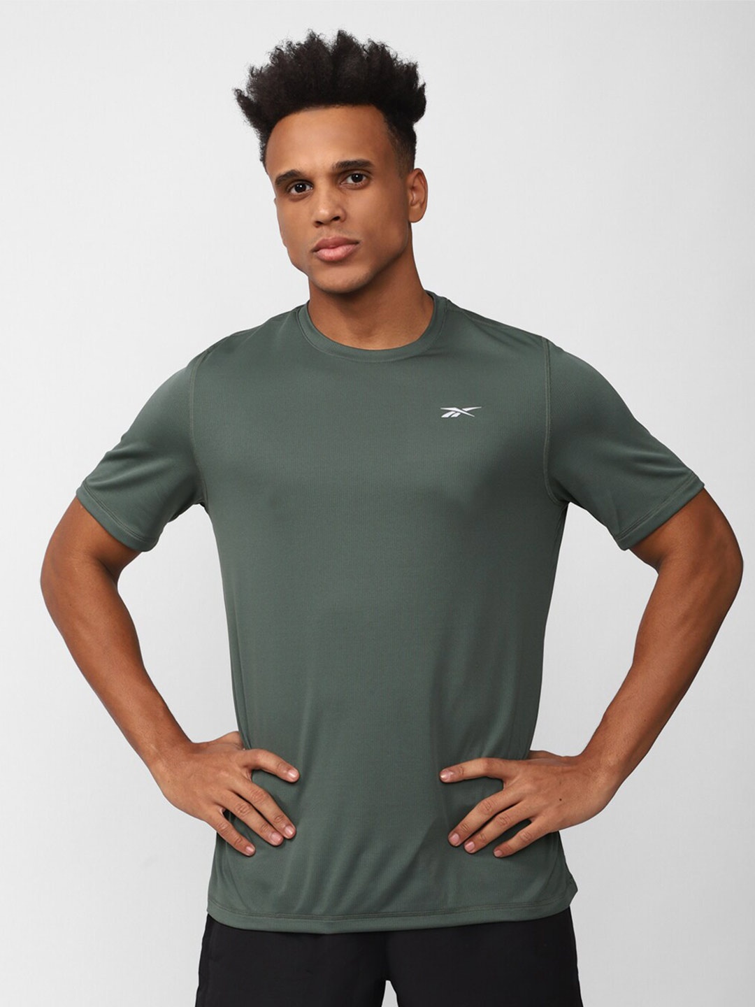 

Reebok Brand Logo Detail T-shirt, Green