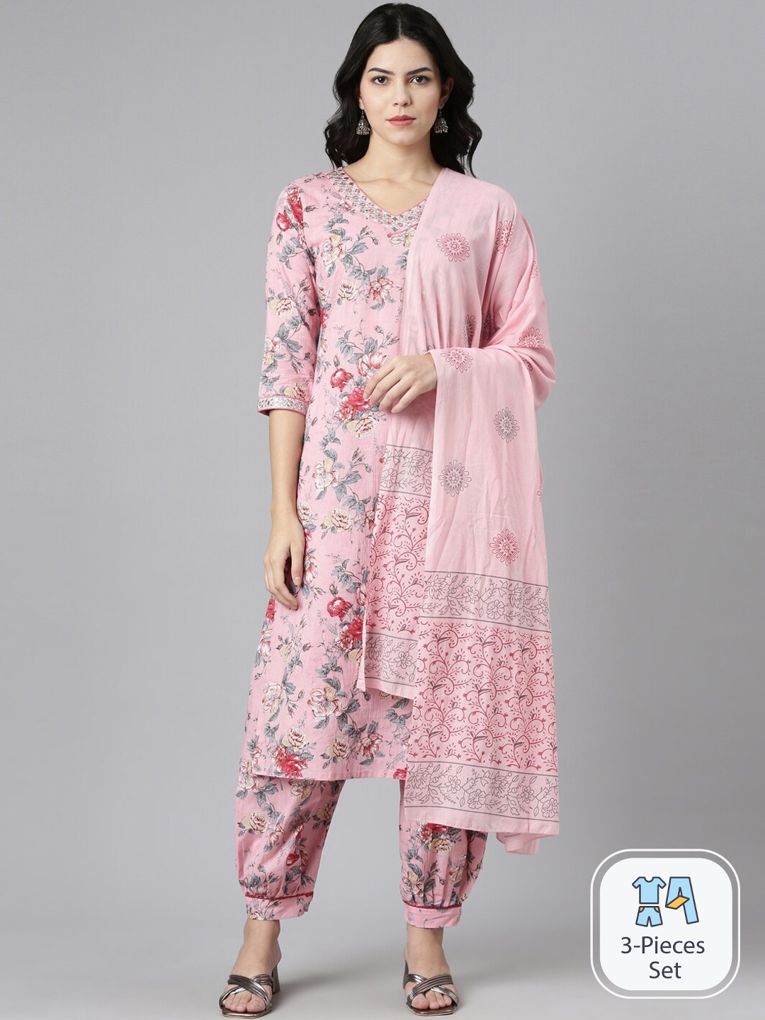 

Neerus Floral Printed V-Neck Thread Work Kurta With Harem Pants & Dupatta, Pink