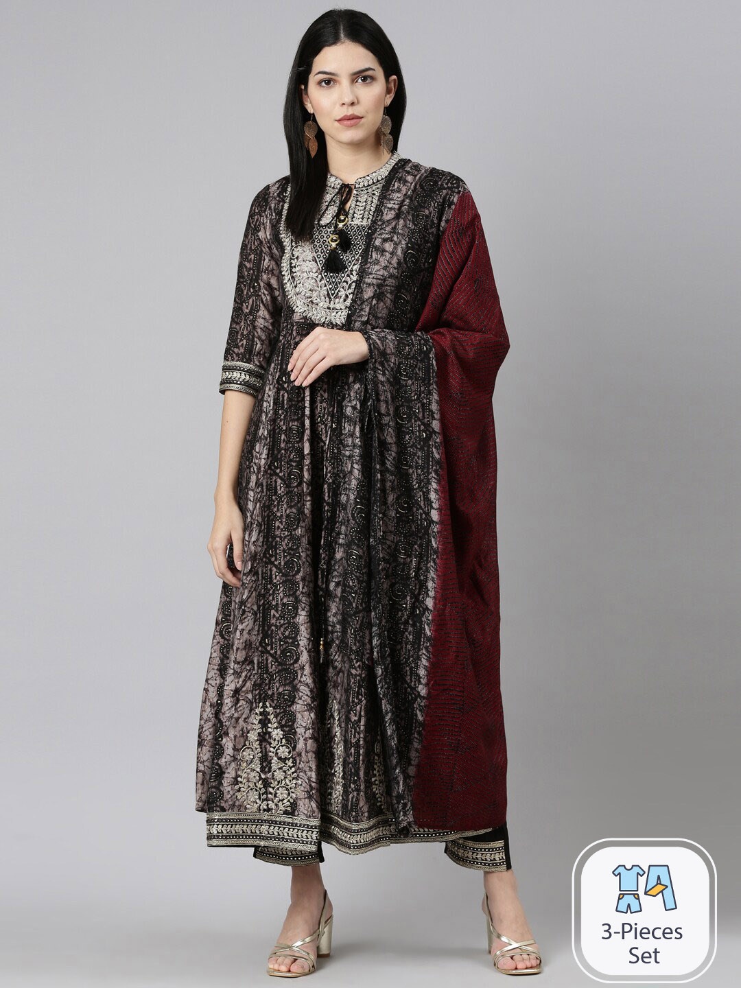 

Neerus Ethnic Motifs Printed Anarkali Kurta With Trousers & Dupatta, Black