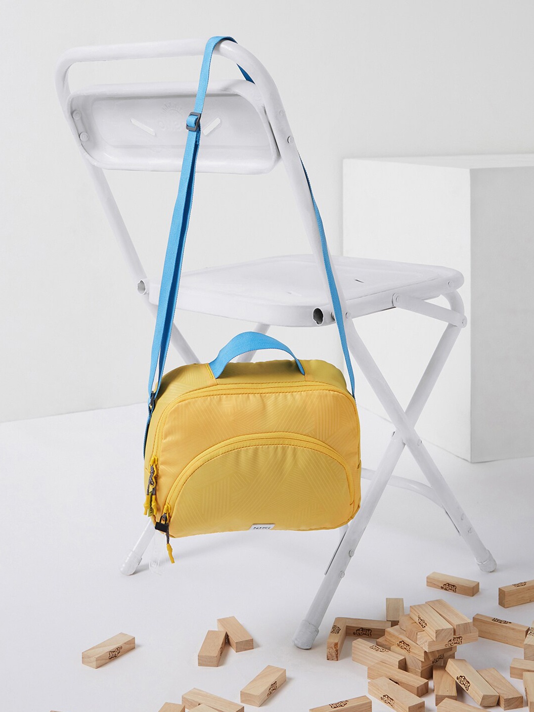 

Wildcraft Unisex Textured Messenger Bag, Yellow