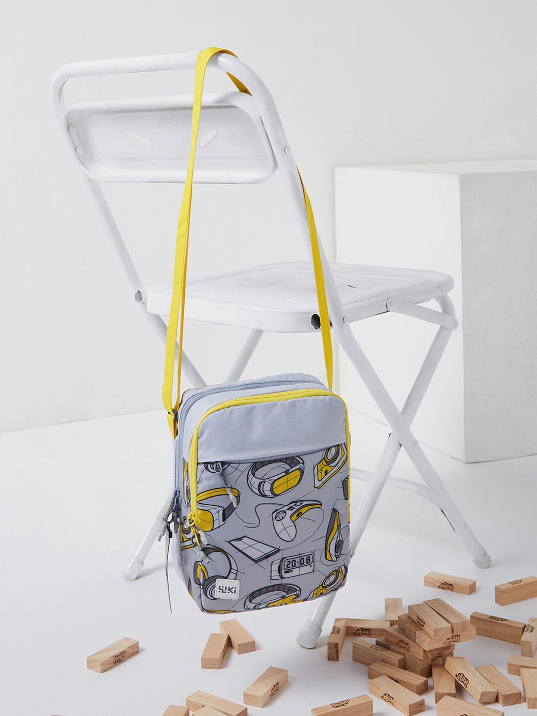 

Wildcraft Unisex Conversational Printed Messenger Bag, Grey