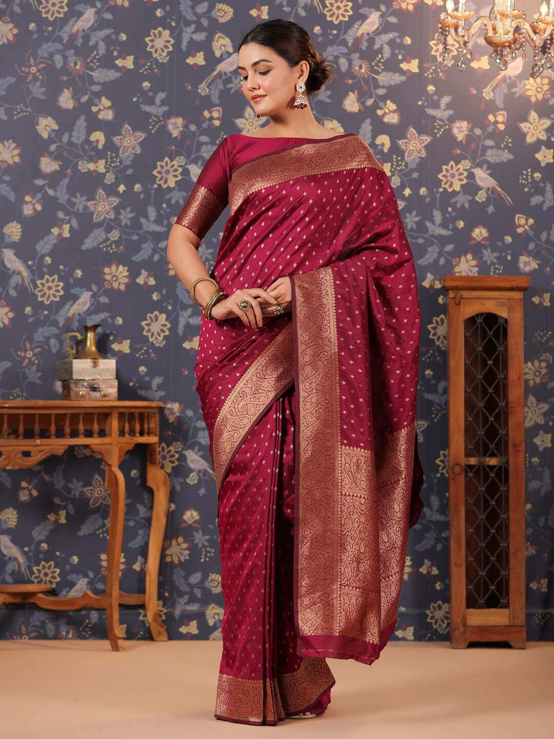 

House of Pataudi Ethnic Motifs Woven Design Banarasi Saree, Maroon