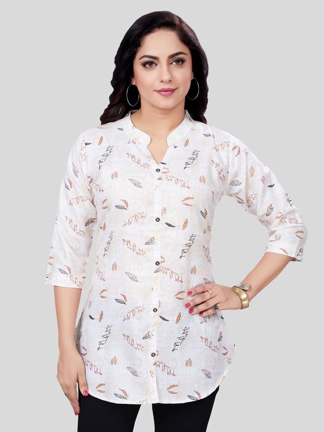 

Saree Swarg Quirky Printed Mandarin Collar Kurti, Cream