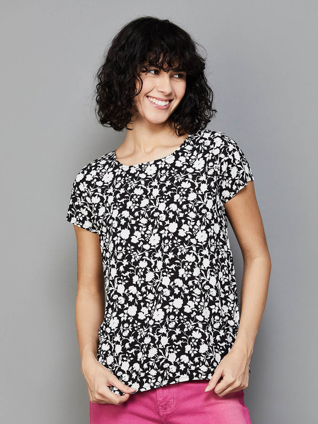 

Fame Forever by Lifestyle Floral Printed Round Neck Regular Top, Black