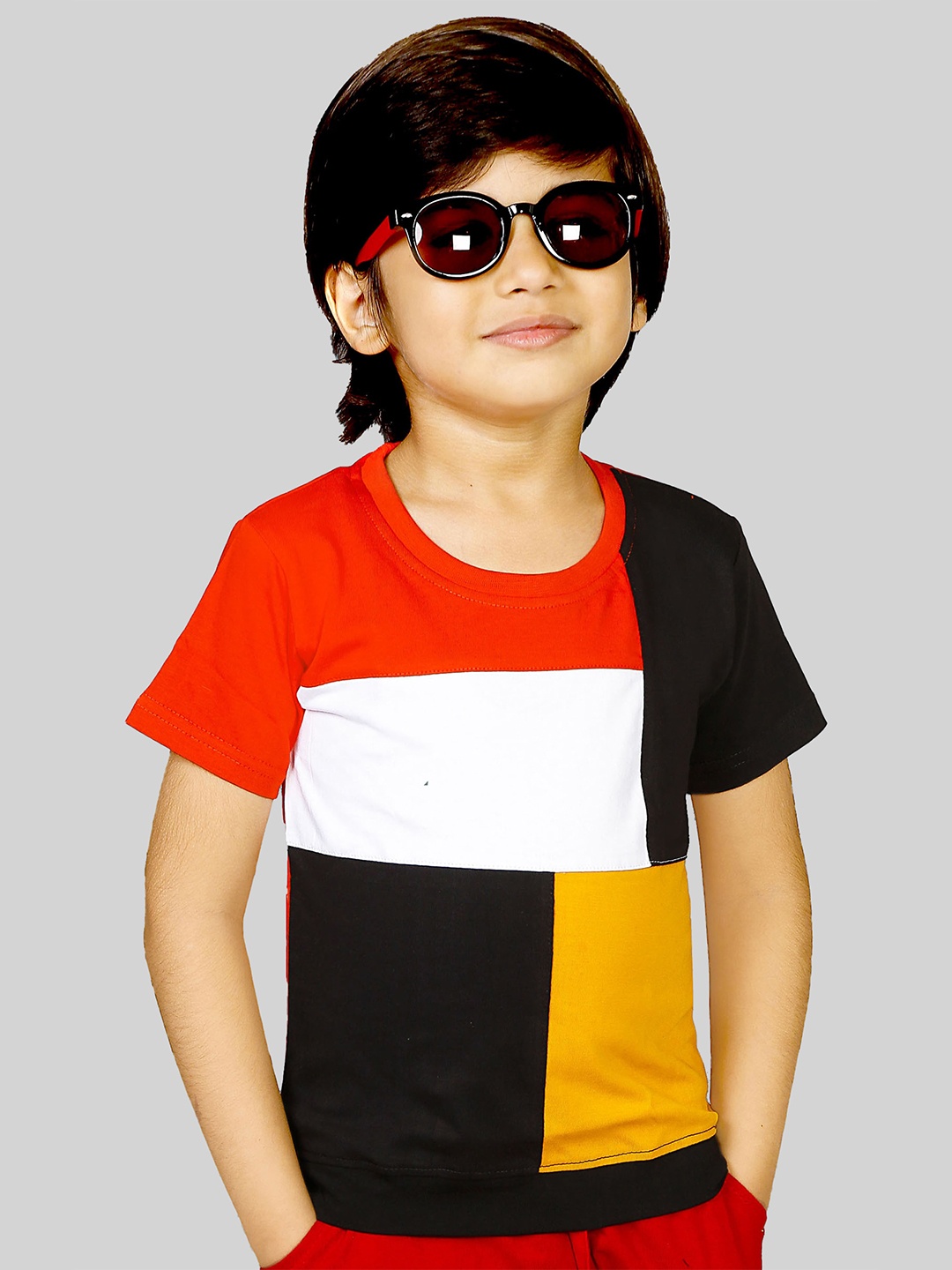 

Mojua Boys Colourblocked Bio Finish T-shirt, Red