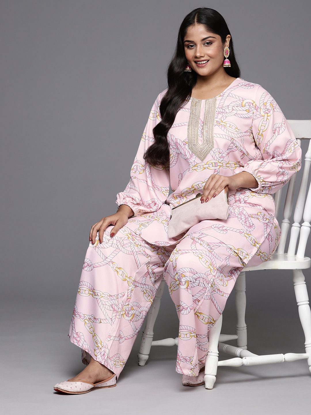 

A PLUS BY AHALYAA Plus Size Printed Zari Regular Kurti with Palazzos, Pink