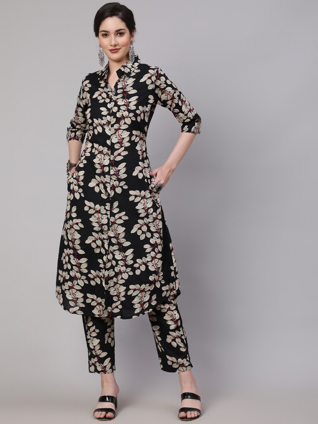 

SAABHI Floral Printed Straight Pure Cotton Kurta With Palazzos, Black