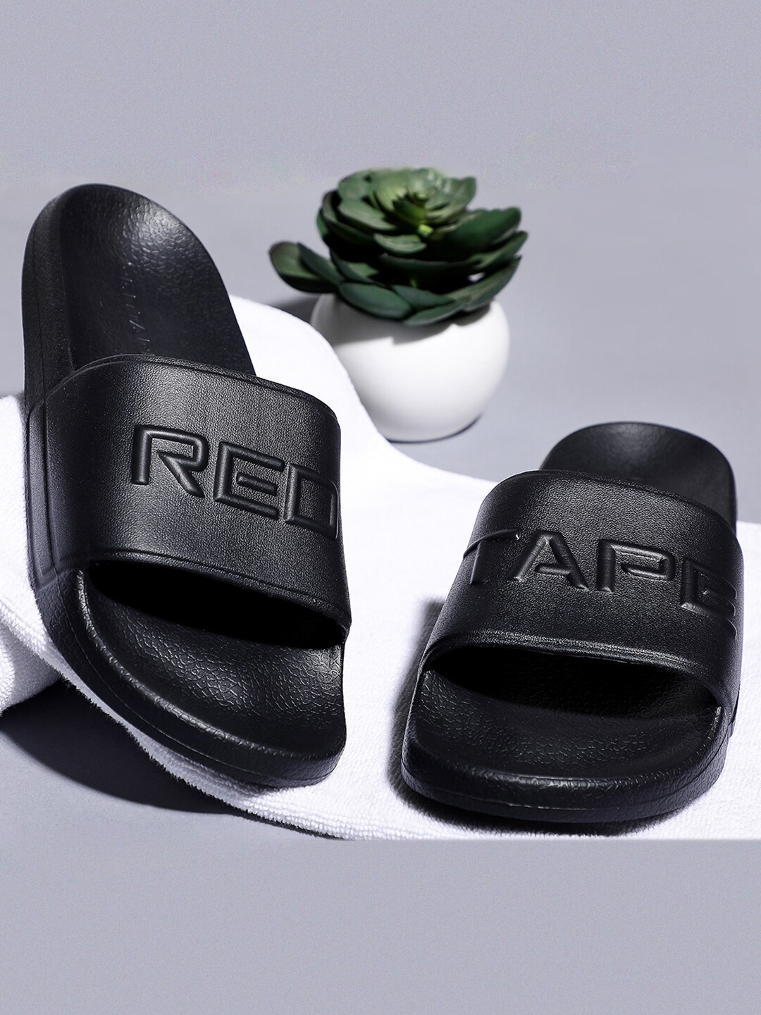 

Red Tape Men Textured Sliders, Black