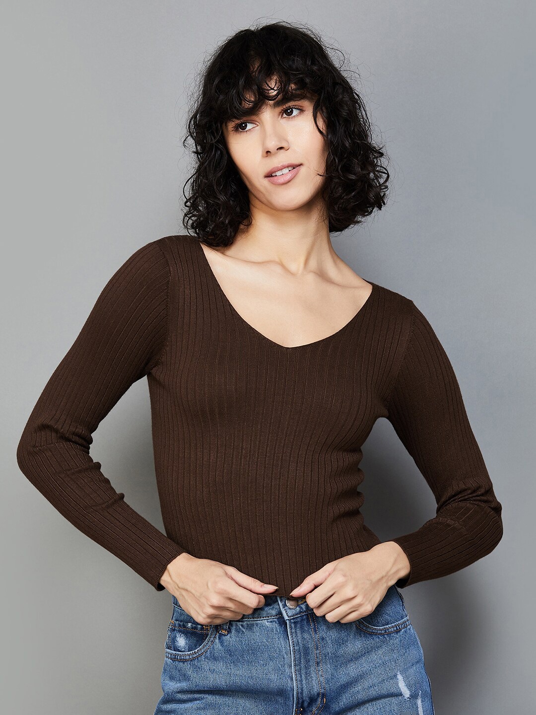 

Ginger by Lifestyle Self Design V-Neck Crop Top, Brown