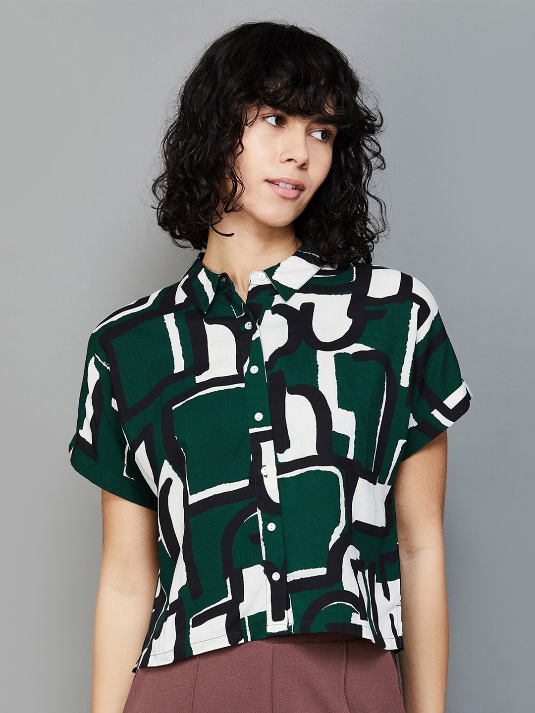 

Ginger by Lifestyle Abstract Printed Extended Sleeves Shirt, Green