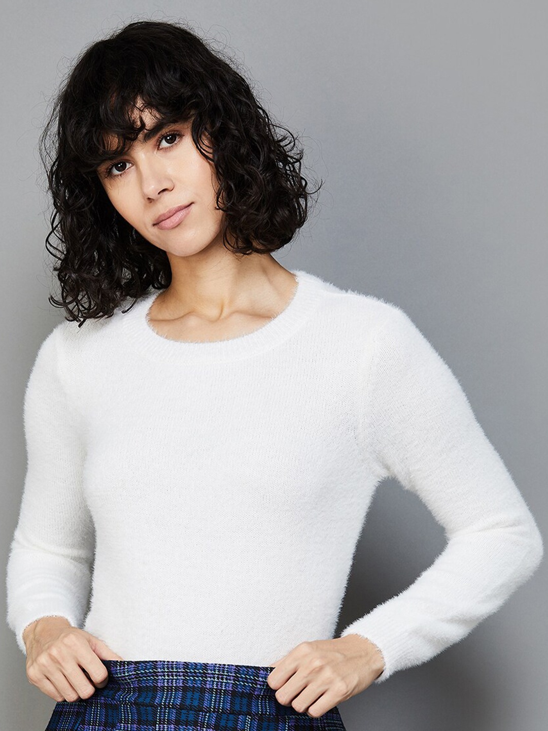 

Ginger by Lifestyle Round Neck Sweatshirt, White