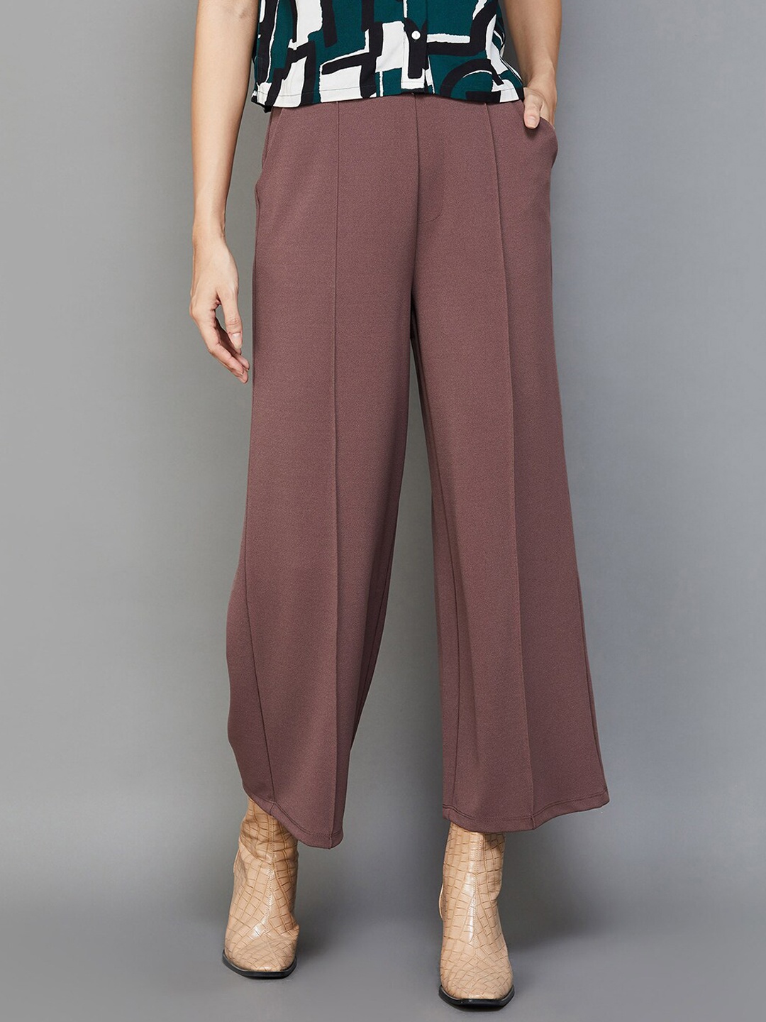 

Ginger by Lifestyle Women Mid-Rise Parallel Trousers, Brown