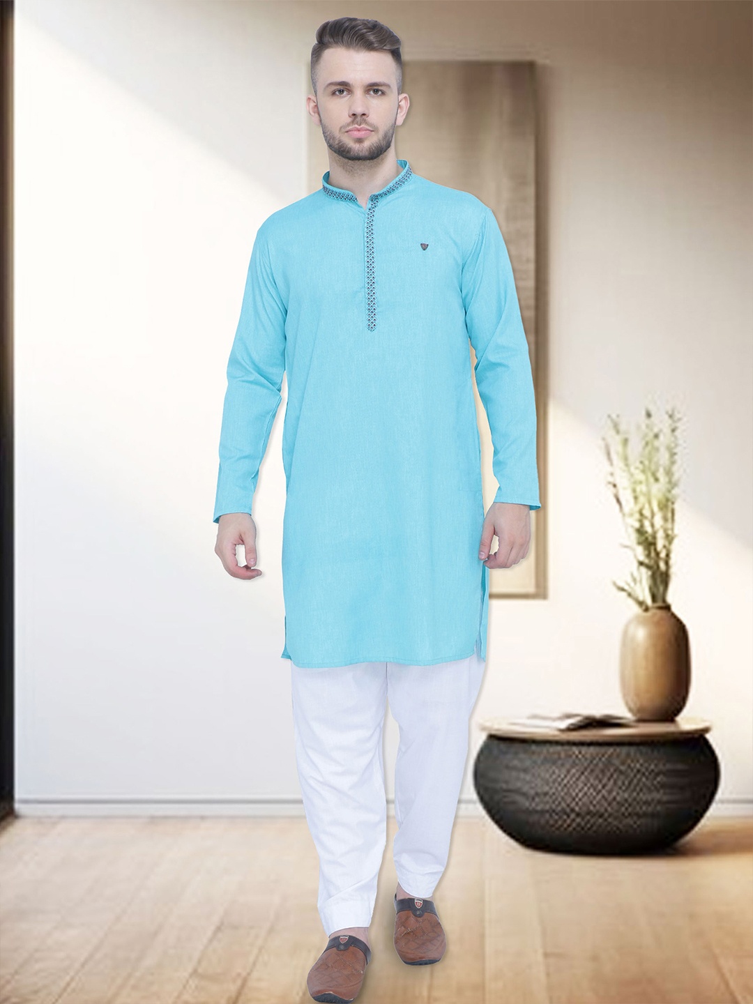 

Kuons Avenue Mandarin Collar Long Sleeves Thread Work Kurta, Turquoise blue