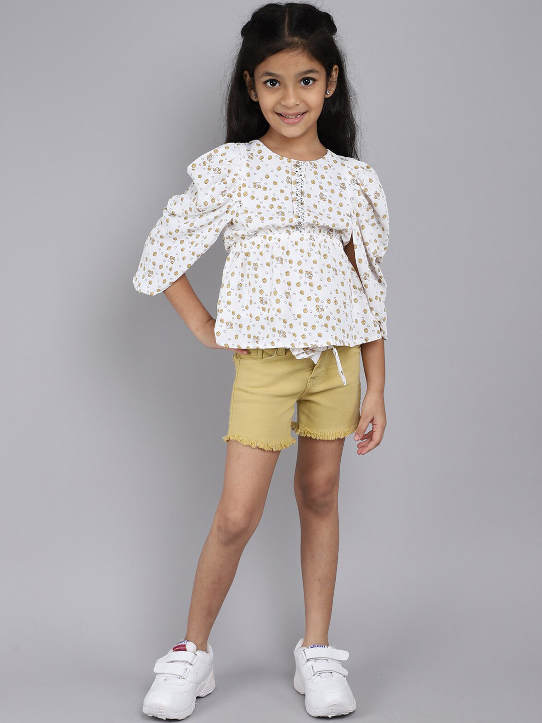 

Little Angels Girls Printed Top & Shorts, Yellow