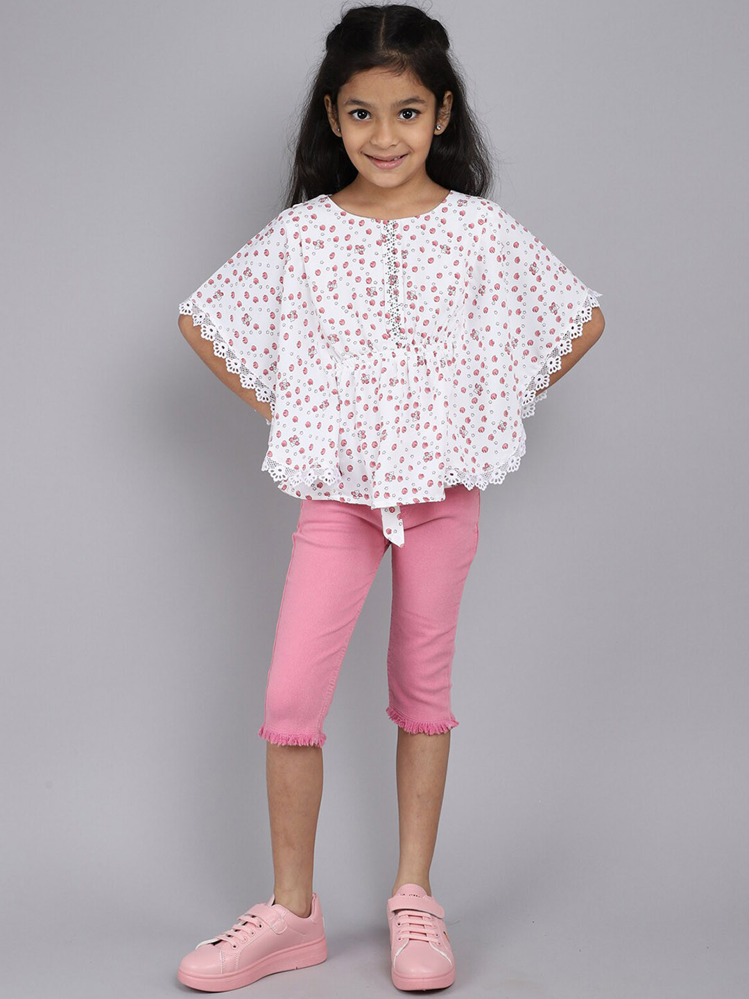 

Little Angels Girls Printed Top & Capri, Pink