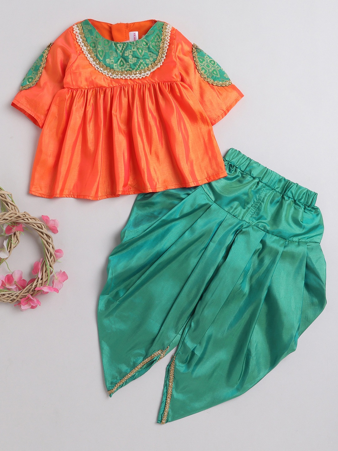 

MANY FROCKS & Girls Ethnic Motifs Yoke Design Gotta Patti Pure Silk Kurti With Dhoti Pants, Green