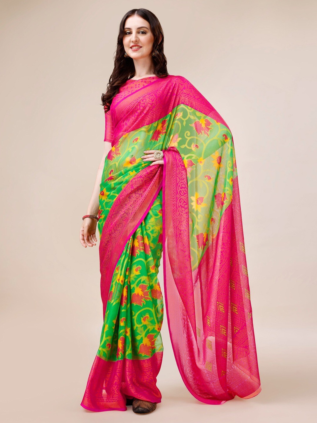 

Dori Floral Printed Saree, Green
