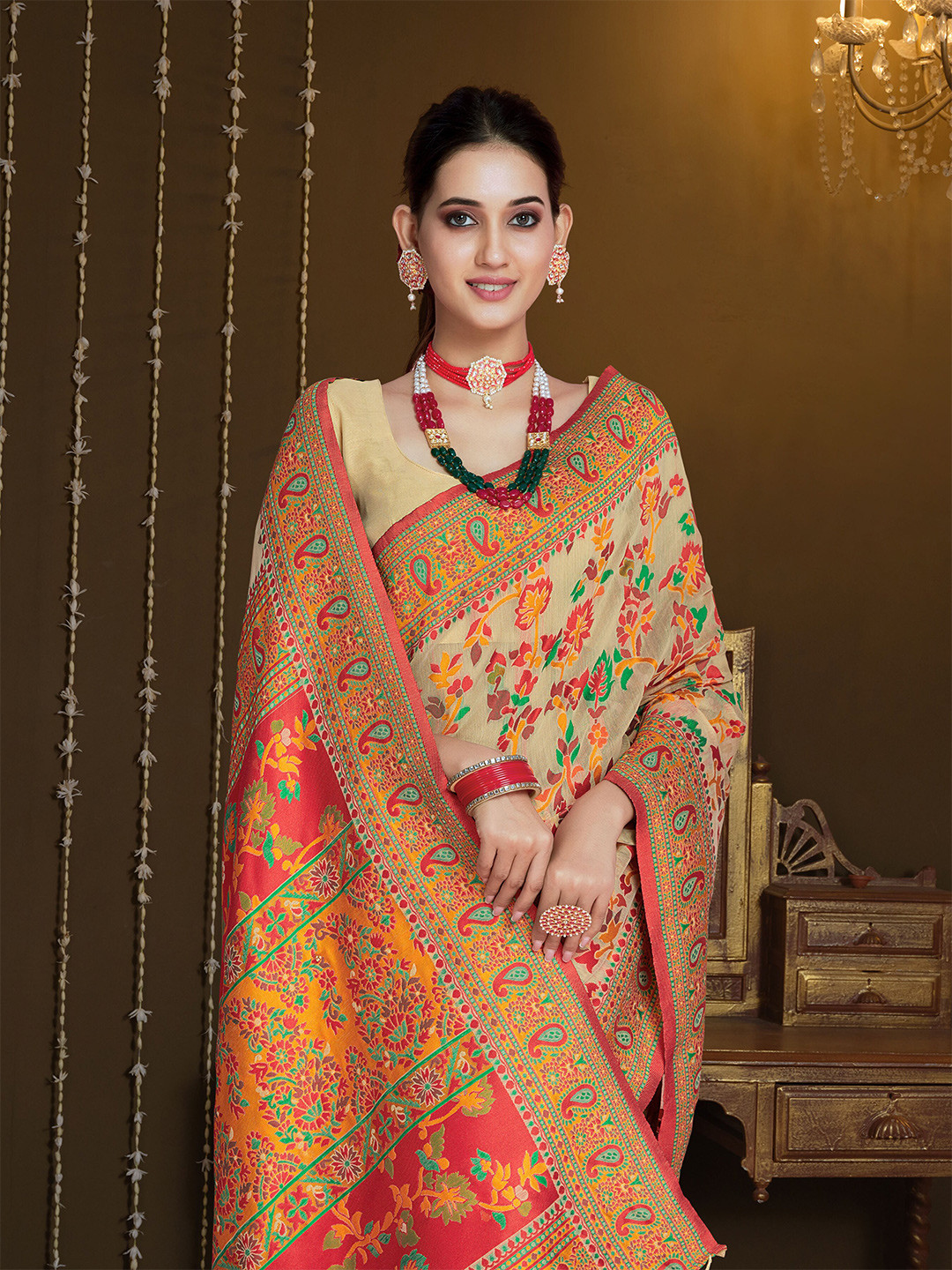 

Sangria Floral Pashmina Saree, Beige